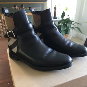 BURBERRY - Straps Ankle Boots